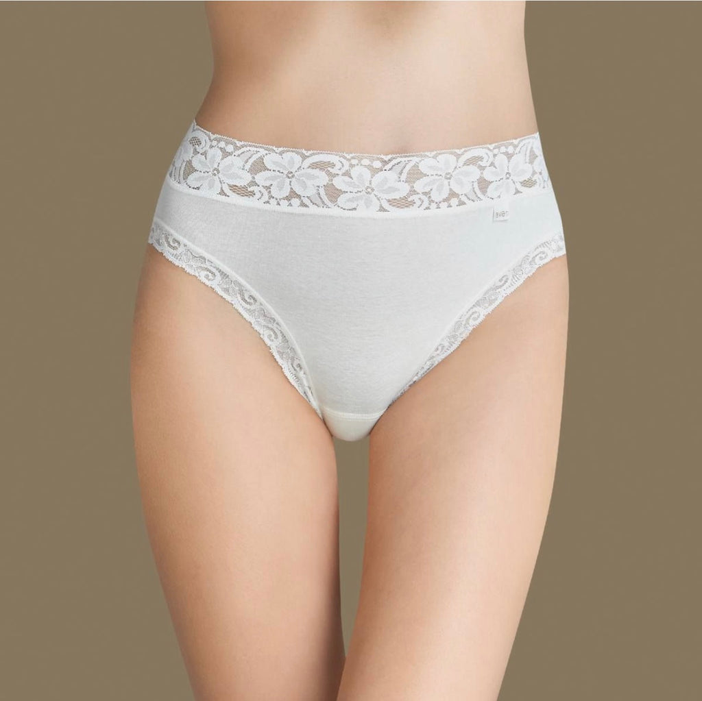 BRAGA MIDI CON ENCAJE 3324