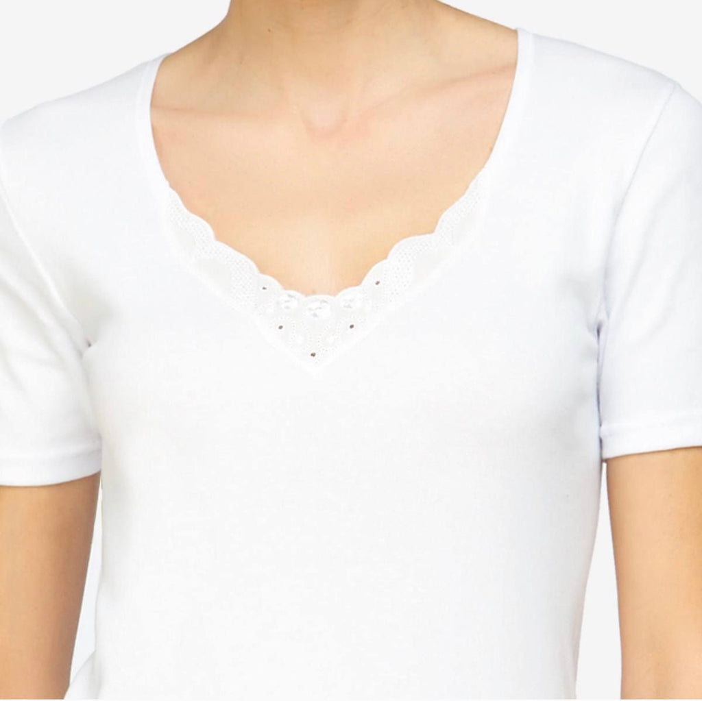 CAMISETA DE MANGA CORTA ALGODÓN CON ESCOTE BORDADO